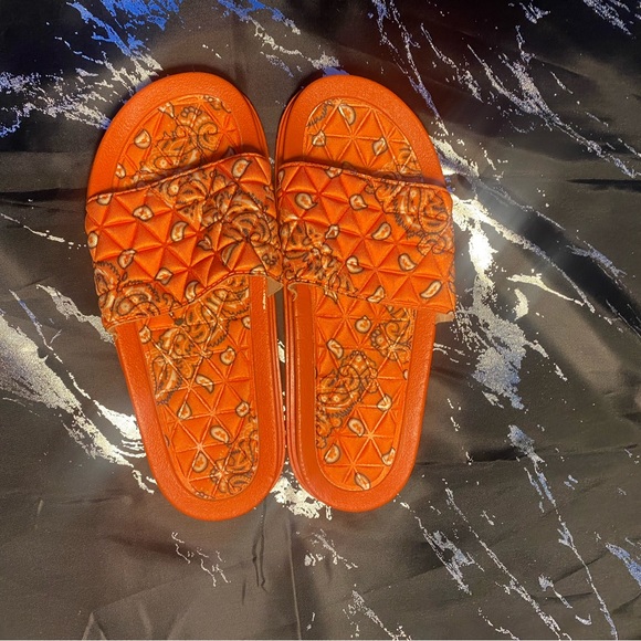 orange flag slippers !🧡 - Picture 3 of 3